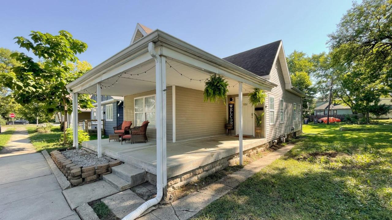Villa 5 Mins To Speedway! Walk To Zoo, Wr Park, Iupui! Indianapolis Exterior foto