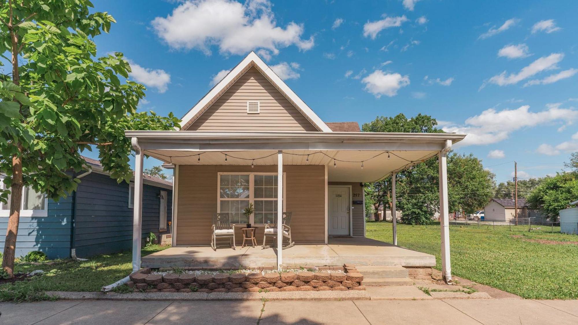 Villa 5 Mins To Speedway! Walk To Zoo, Wr Park, Iupui! Indianapolis Exterior foto